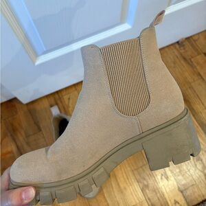 Tan Chelsea Boots